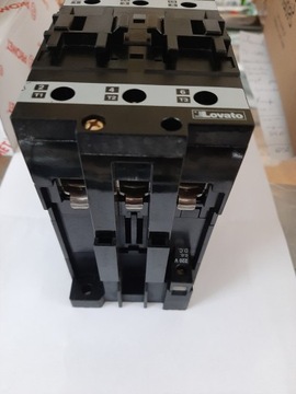 LOVATO BF95.00 Stycznik 220V DC