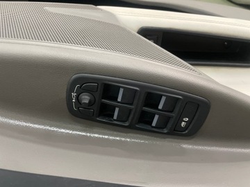 фото thumb №8, Jaguar xe сиденья диван обшивки европа салон светлый кожа электрика