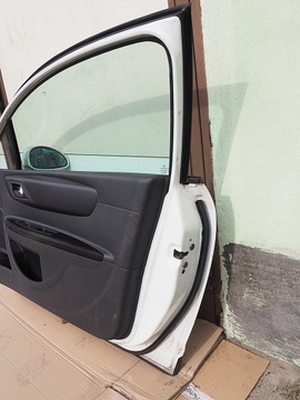 фото thumb №9, Citroen c4 купе 3-d дверь правые лак запчасть белый красивый