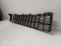 фото thumb №15, Решётка средняя бампера + молдинг skoda superb iii