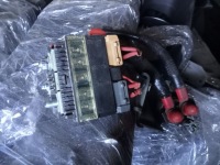 фото thumb №1, Клема плюсова корпус запобіжників renault kadjar