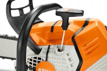 STIHL Набор игрушечных бензопил на аккумуляторах.