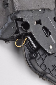 фото thumb №7, Land rover discovery l462 замок дверь левый зад hy32-24995-ac