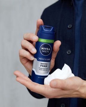 NIVEA MEN PROTECT&CARE Смягчающая пена для бритья для мужчин 200мл