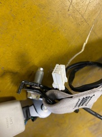 фото thumb №2, Защёлки замок поперечина сиденье задняя infiniti q50