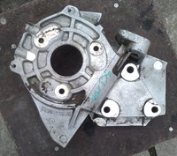 фото thumb №1, Renault scenic i лапи кронштейн крепление насоса впрыскивающая 8200173635