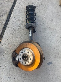 фото thumb №1, Vw golf v 1.4 поворотный кулак левая macpherson