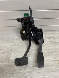 фото thumb №1, Педаль газа opel insignia b автоматическая коробка передач 84492394