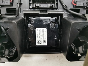 фото thumb №10, Решётка планка средняя консоли vw passat b8 eu