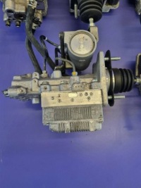 Насос гальмівна toyota prius 3 auris 47270-47030 47210-76050 Недорого, фото thumb