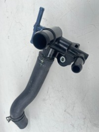 фото thumb №1, Mazda тройник патрубок корпус термостата sh1815170