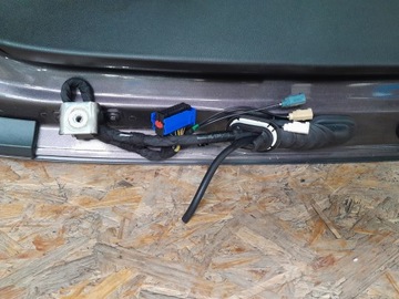 фото thumb №8, Maserati levante крышка зад багажника комплектная