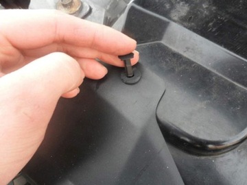 фото thumb №4, Кліпса штифт розпірний бампера підкрилки захисні накладки vw transporter t4 t5 t6