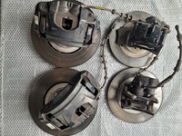 фото thumb №1, Audi sq5 q5 8r рестайлінг 2016r затискачі гальмівні комплект + диски 380mm 330mm