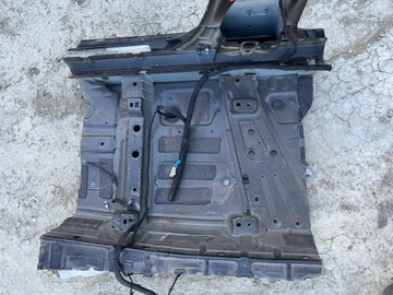 фото thumb №6, Чверть стійка середній праві mercedes a-klasa w177