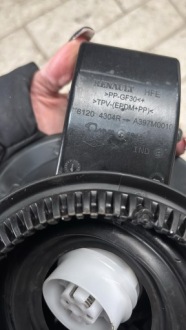 фото thumb №2, Крышка заливной топлива renault kadjar 781204304r terqh