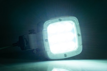 LAMPA HALOGEN ROBOCZY LED 12-24V 15W 1800 lm BIAŁA