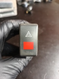 фото thumb №1, Выключатель света аварийных 1u0953235c skoda octavia 1 i