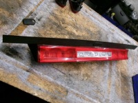 фото thumb №1, Dodge challenger 08-14 накладка крышки задняя