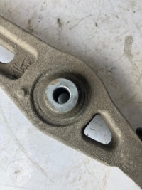 Важіль лівий перед tesla model s awd 1048951-00 нижній Недорого, фото thumb