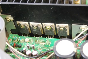 KENWOOD KA-7090R WIZUALNIE PRAWIE JAK NOWY