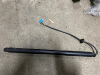 Купить Mercedes ml 166 амортизатор крышки 1668901130 оригинал, фото thumb