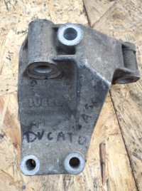 Купити Кронштейн двигуна 504090245 ducato, фото thumb