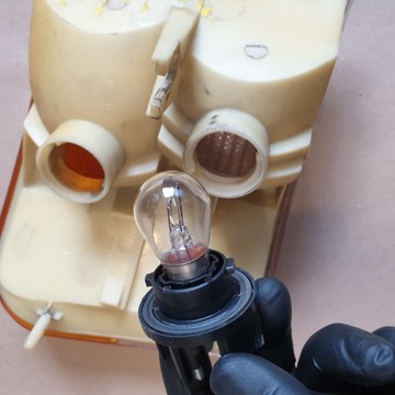 фото thumb №9, Лампа поворотник поворотник левый перед saab 900 i оригинальный номер