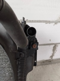 фото thumb №5, Jeep cherokee 2002 2.5d радіатор wody