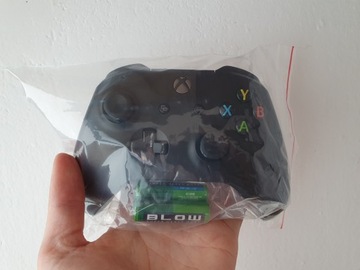 XBOX ONE 500 ГБ + ПАНЕЛЬ + MINECRAFT