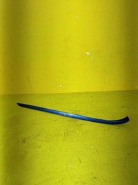 фото thumb №1, Bmw e91 - молдинг стекло лобовое правая