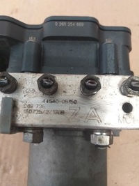 фото thumb №4, Avensis t29 насос abs блок управления