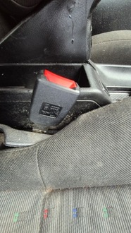 фото thumb №1, Клипса поперечина перед передняя правая vw passat b5