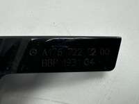 фото thumb №7, Mercedes-benz a w176 2016 молдинг / прокладка стекло дверь передних