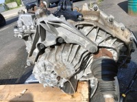 фото thumb №1, Кронштейн кронштейн кронштейн коробки volvo v40 ii 30778793