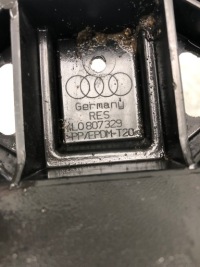 фото thumb №8, Напрямна бампера задня audi q7 4l0807329