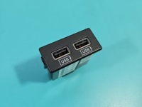 фото thumb №1, Разъём usb jeep grand cherokee iv wk2 68145567aa