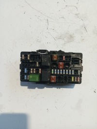 фото thumb №1, Коробка предохранителей opel karl 826210