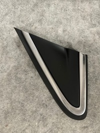 фото thumb №1, Peugeot 208 13-18 левая заглушка треугольник