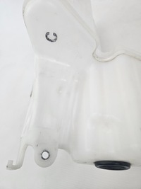 фото thumb №9, Toyota rav4 v 2019 - бак do рідини склоомивача 060851-665