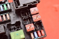 Купить Коробка предохранителей 1-2109261-2 opel mokka a 1.4 t 140 km 12-19, фото thumb