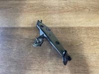 фото thumb №1, Кронштейн кронштейн крыла range rover velar l560 оригинальный номер j8a2-16290-aa