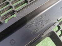 Решітка середня бампера передній tesla s 1038211-00-a Доставка, фото thumb