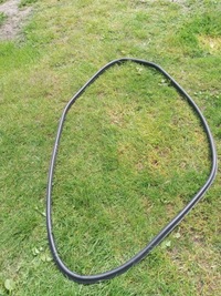 фото thumb №1, Гумовий елемент прокладка багажника peugeot 3008 ii