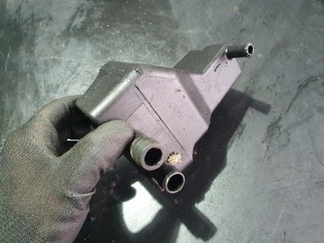 фото thumb №12, Saab 9-5 2.3t 21340443 пластик корпус бак