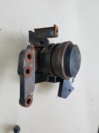 фото thumb №1, Vitara sx4 s-cross 1.6ddis кронштейн кронштейн двигуна