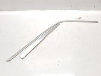 фото thumb №1, Молдинг стекло правая перед mercedes-benz w123