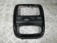 фото thumb №1, Аварійна рамка радіо 682604477r dacia duster i 682604477r