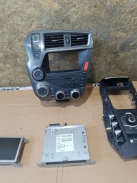 фото thumb №3, Панель радио дисплей навигация citroen ds5 9808377080