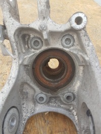 фото thumb №5, Поворотна опора ступиця лівий зад audi q5 sq5 8r0505435a